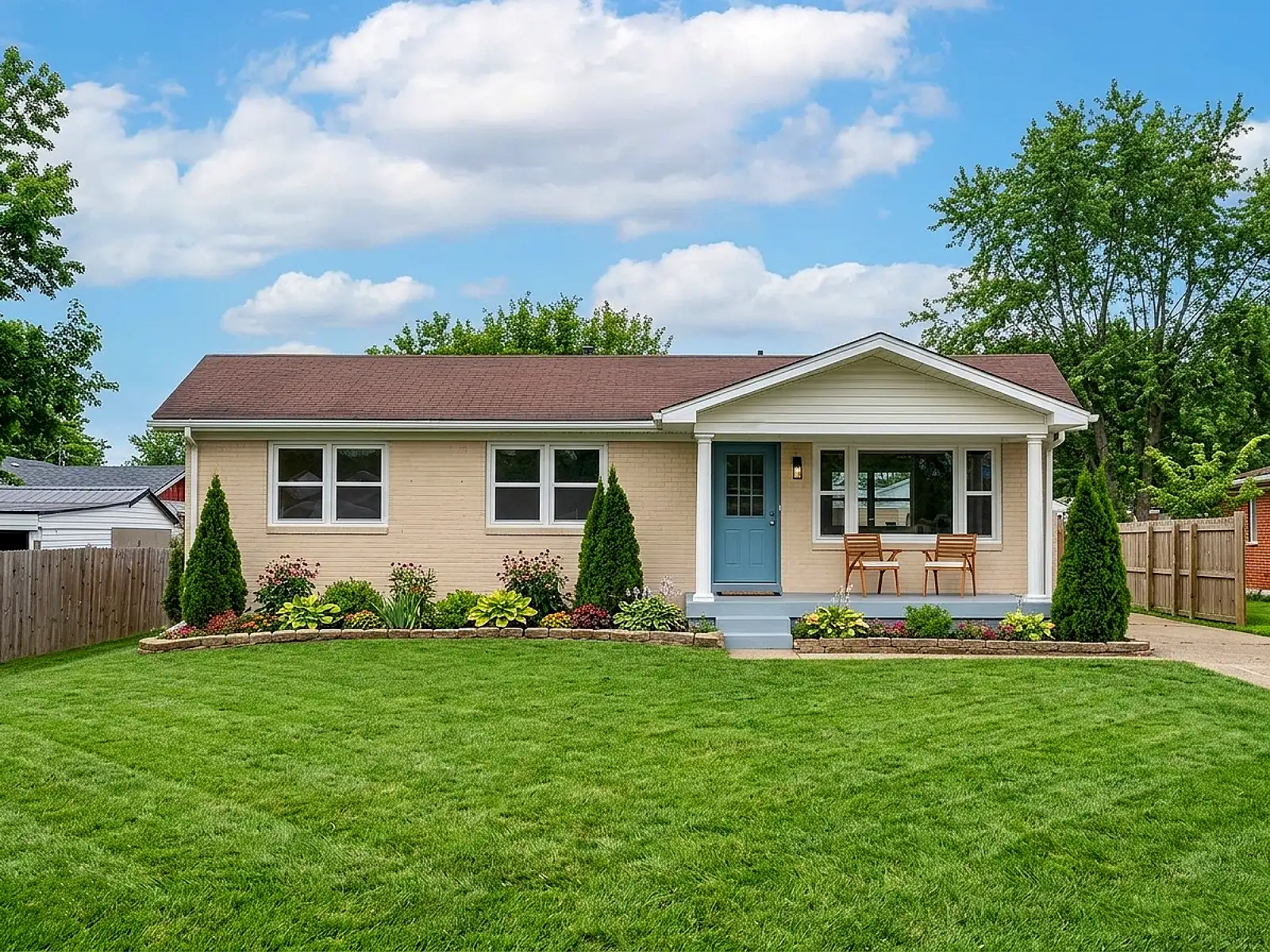 Beige Starter Home Pic