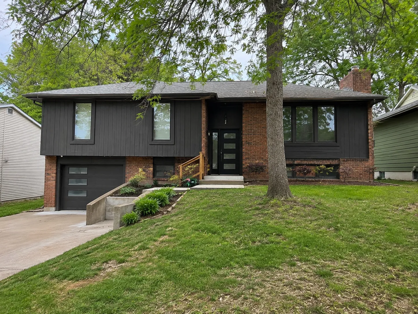 Kansas City homeowners reviewing home equity while preparing to sell during divorce