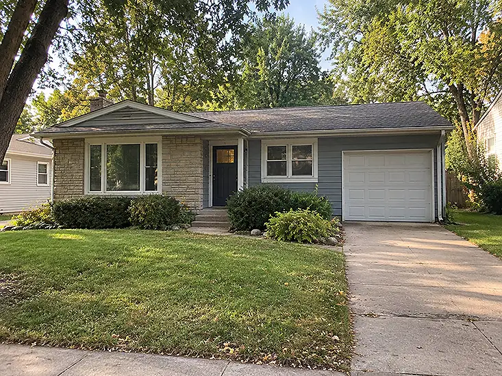 Smaller Kansas City home suitable for a homeowner who is downsizing